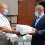 Улан-Удэнский авиационный завод помог закупить 7400 медицинских халатов медикам Бурятии 8a9fb41e438ce435ec607350227b5b28